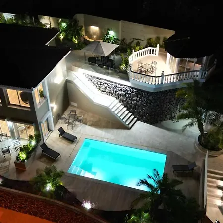 Primera Apartment *
